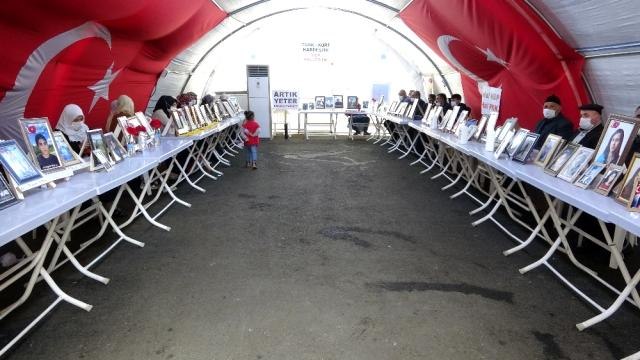 Evlat nöbetindeki ailelerden HDP'ye tepki: Bizim çocuklarımızı HDP götürdü, PKK gelip buradan çocuklarımızı götüremez