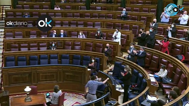Iglesias se despide del Congreso ensalzando el comunismo entre lágrimas de su sustituta Yolanda Díaz