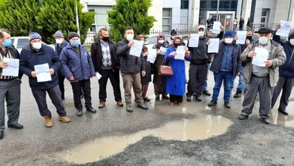 İcraya verilen köylüler toplu halde adliyeye gelerek itirazda bulundu