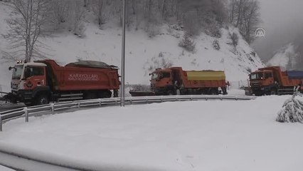 Bolu Dağı'nda kar yağışı etkisini sürdürüyor