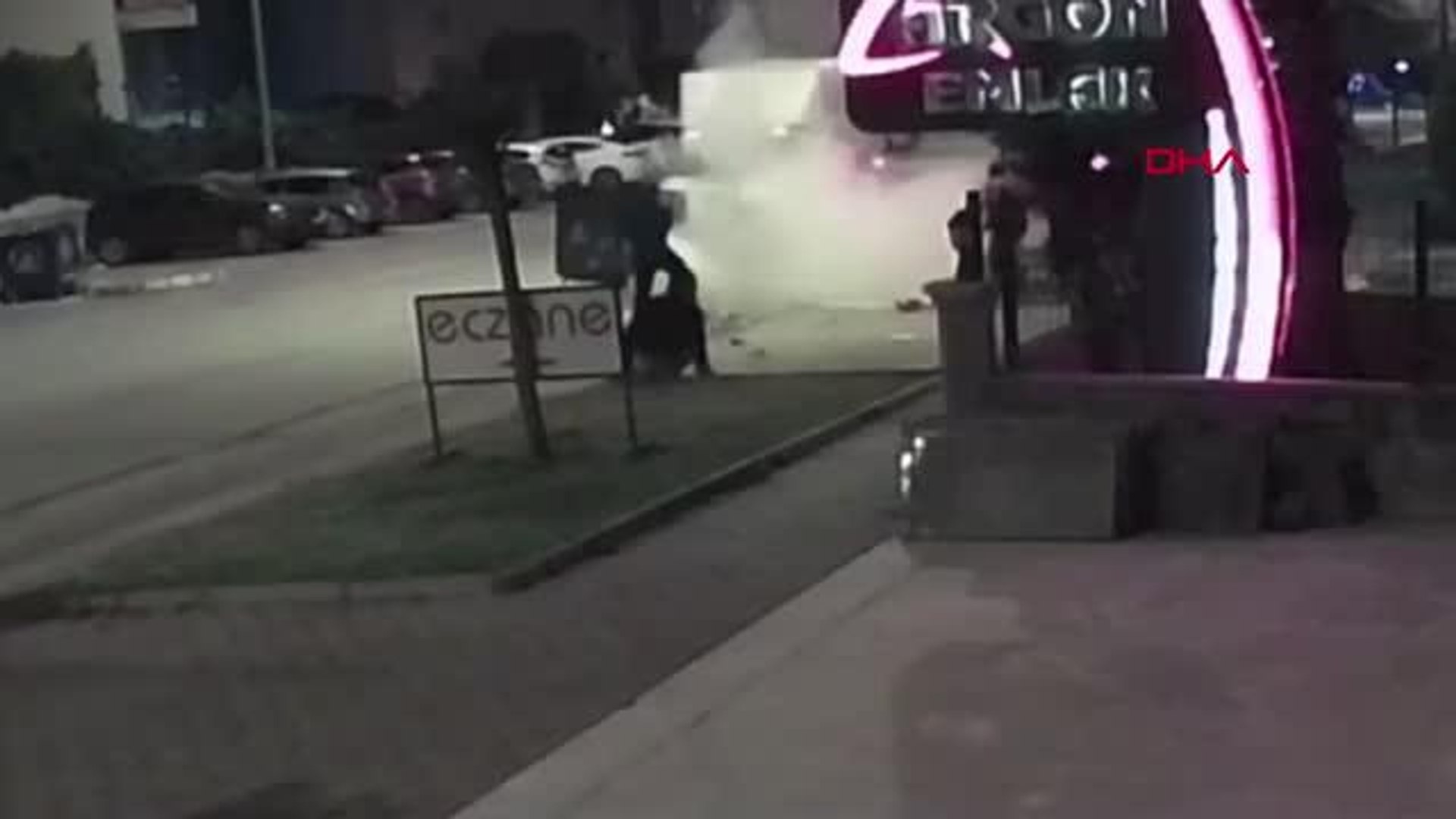 ⁣ANTALYA Hurda kağıt toplayan genci dövüp, motosikletini yakan 3 kişi serbest