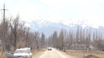 TİKA, Kırgızistan'da kurulan Ahıska Türkleri Kök Börü takımına binicilik malzemesi desteğinde bulundu