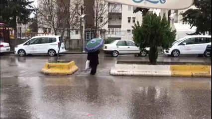 Adıyaman ve Kahramanmaraş'ta sağanak yaşamı olumsuz etkiledi