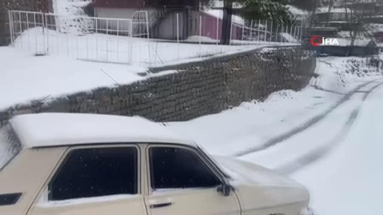 Osmaniye merkezde yağmur, yüksek kesimlerde kar etkili oldu