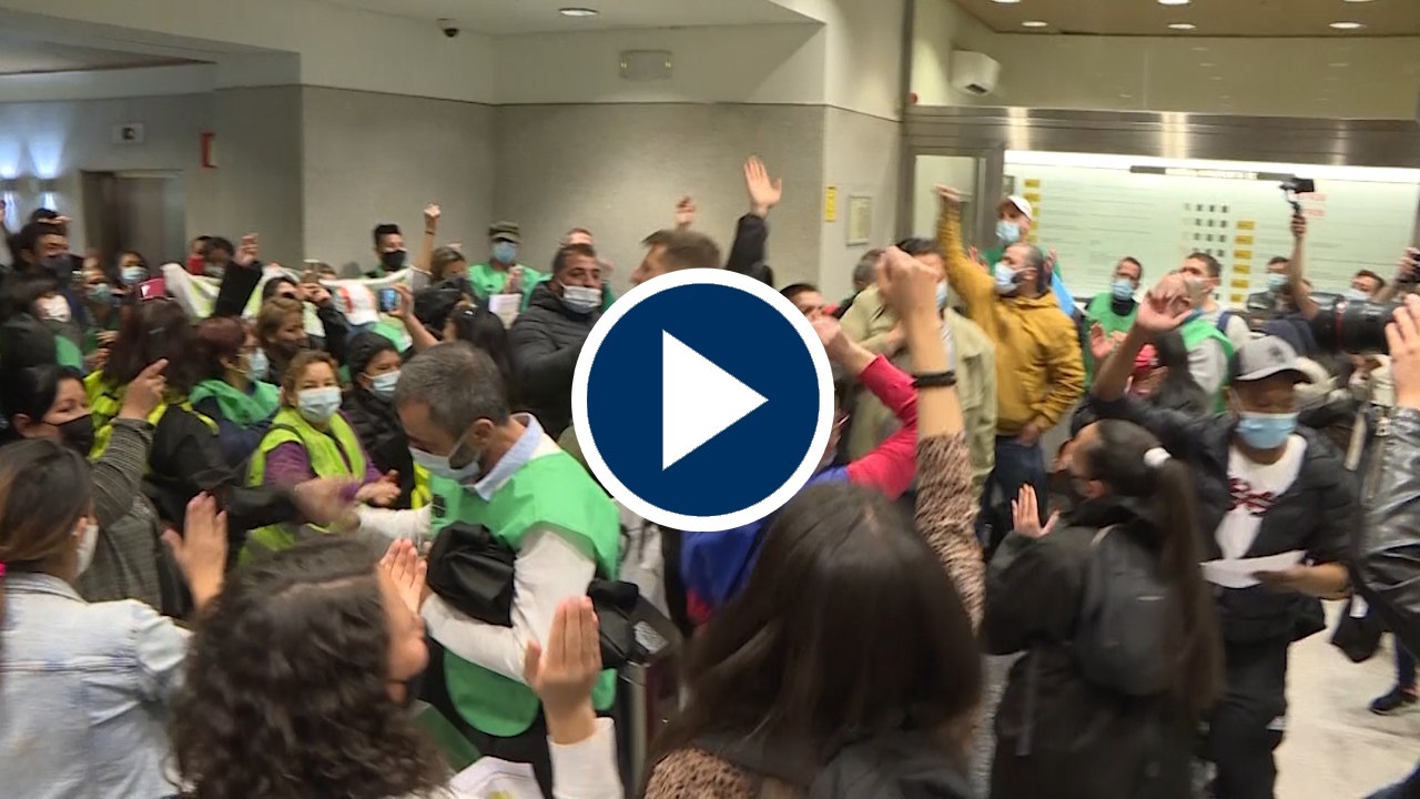 Colectivos antidesahucios irrumpen en la sede del FROB