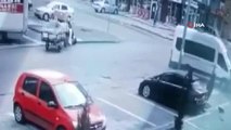 Son dakika haber | Minibüs ile otomobilin çarpıştığı feci kaza kamerada