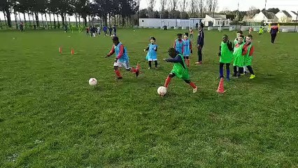 Duel conduite de balle des U8/U9 (2/4)