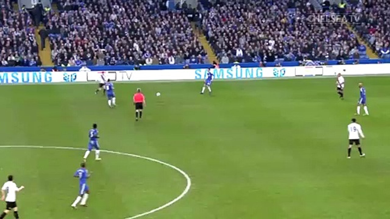 Ramires ghi bàn thắng trước Man City