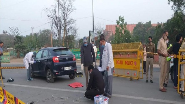 Encounter near Pragati Maidan, 2 criminals arrested