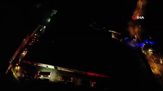 Çekmeköy’de gıda üretim tesisinde çıkan fabrika yangını kontrol altına alındı