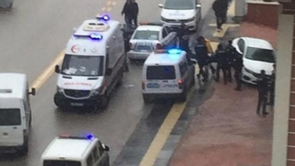 Borç kavgasında 6 kurşunun isabet ettiği adam yaşamını yitirdi