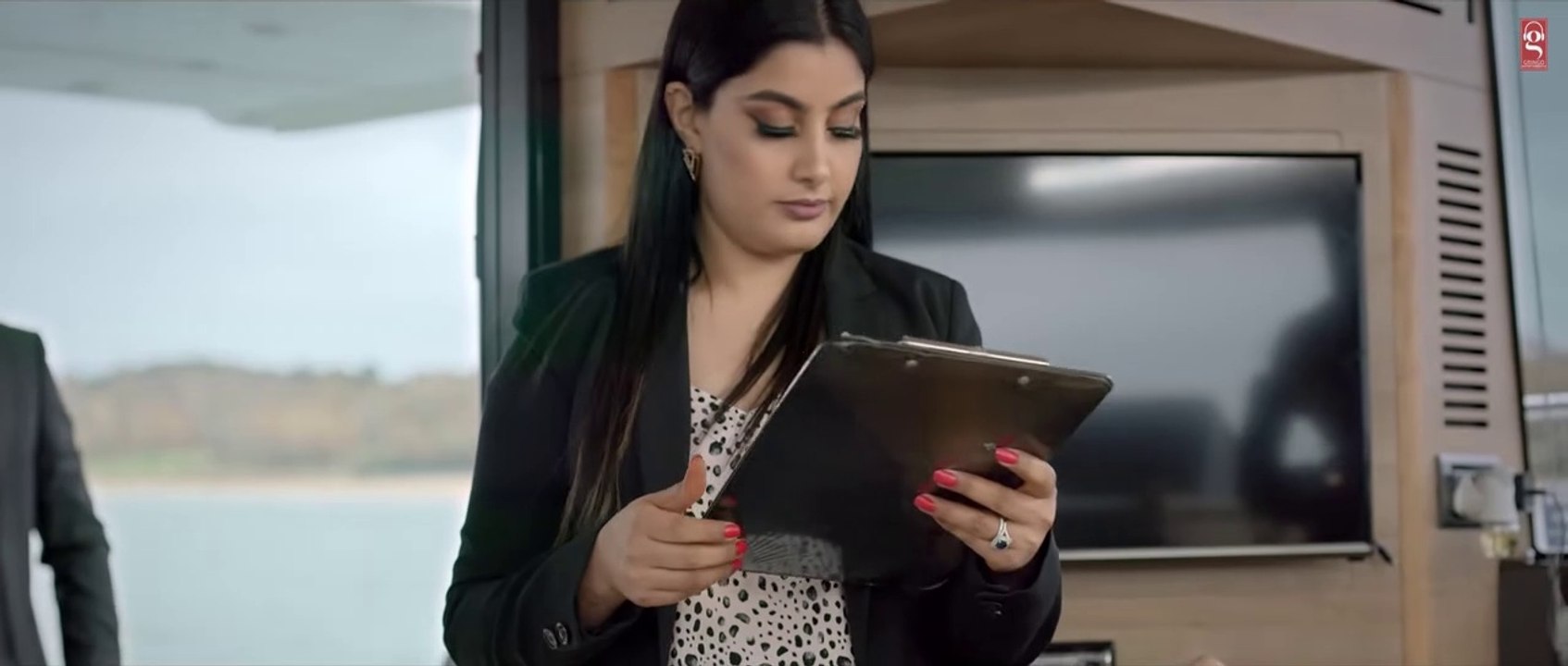 Listen Bro - Gal Sun Makhna - Khan Bhaini - PenduBoyz - Latest Punjabi Song