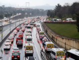 İstanbul'da kar nedeniyle trafik yoğunluğu yüzde 65'lere çıktı
