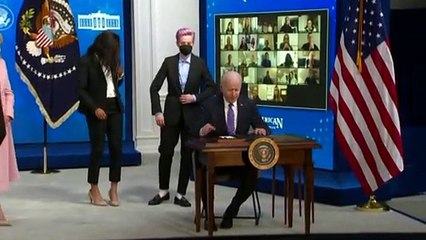 "Equal Pay Day", Biden denuncia: "La discriminazione salariale è un fatto reale"