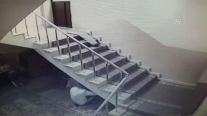 Son dakika haberi | KIRIKKALE - Camiden monitör hırsızlığı güvenlik kamerasına yansıdı