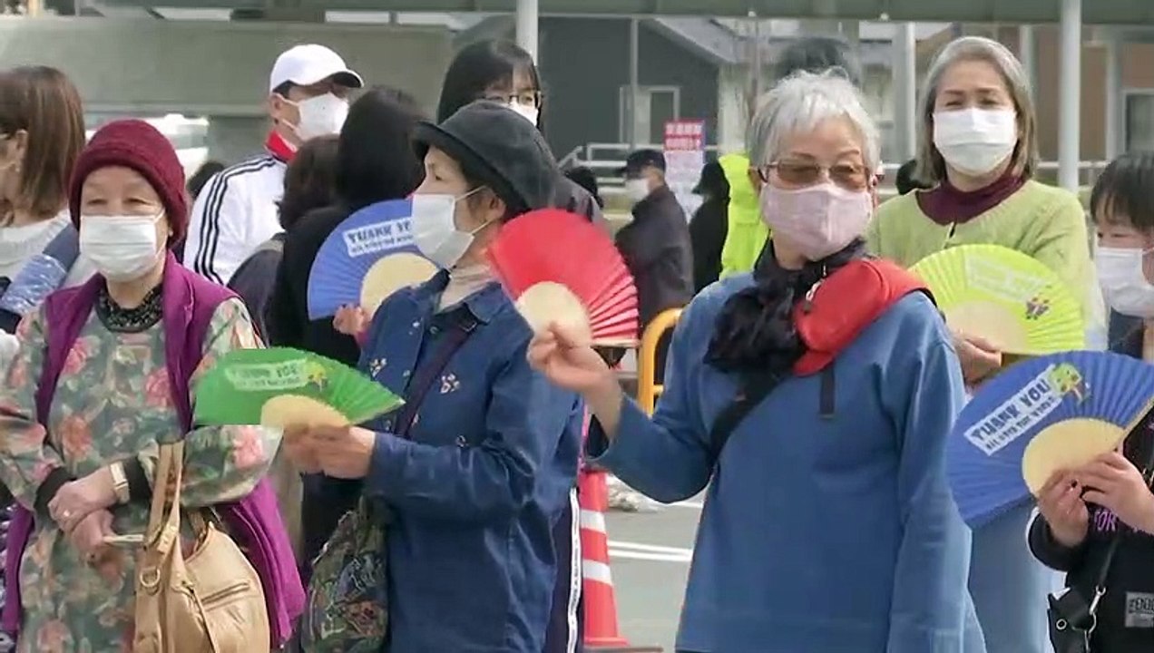 Tokyo torch relay runners receive warm welcome in Fukushima