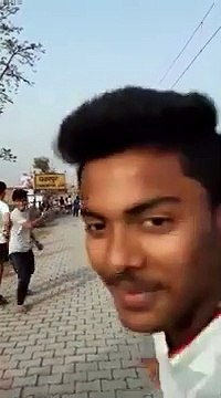 Un train roule à reculons