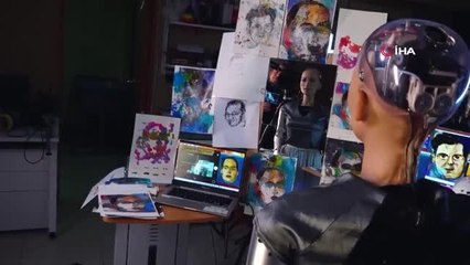 - Robot Sophia'nın sanat eseri 688 bin 888 dolara satıldı