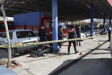 Fotoğraf sanatçısı kaldırımda ölü bulundu