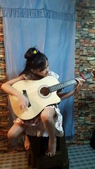 1st try to play a guitar