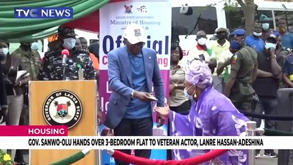 Sanwo-Olu hands over 3-bedroom flat to veteran actor, Iya Awero