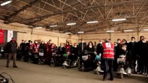 Hollanda'daki Türk vatandaşları Türk Kızılay aracılığıyla 93 tekerlekli sandalye bağışladı