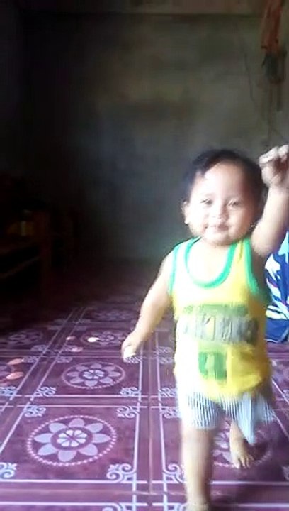 my baby marunong nang sumayaw