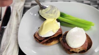How To Make 1-Minute Hollandaise_
