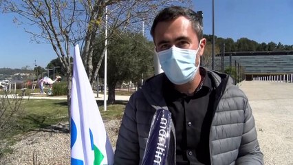 Enseignants et parents du collège Pasteur à Istres manifestent contre la violence