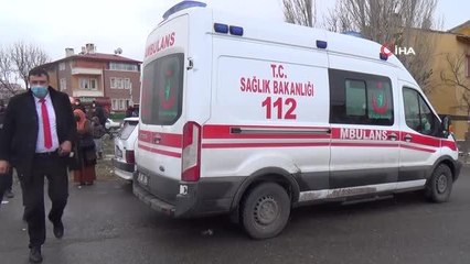 Bisiklet sürücüsüne ve yayaya çarptı, göz yaşlarını tutamadı