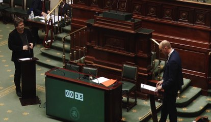 Un supplément d'impôt pour le chômeur corona : "information erronée", selon le ministre Van Peteghem