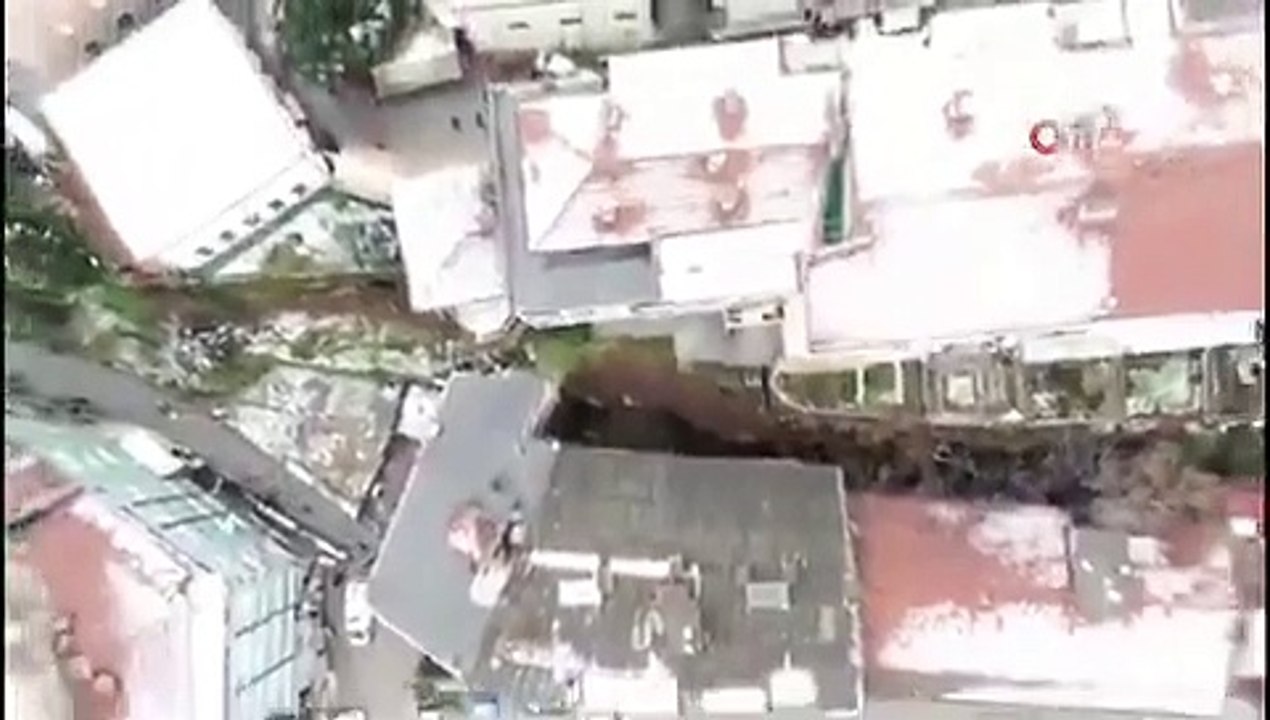 Bursa'da toprak kayması: Bölgede yaşayanlar itfaiye ve AFAD ekiplerince tahliye edildi