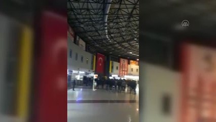 Son dakika haberi: Otogara asker uğurlamaya gelen kalabalık, polis ekiplerince dağıtıldı