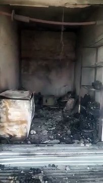 शॉर्ट सर्किट से किराणा दुकान में आग से लाखों का सामान जला