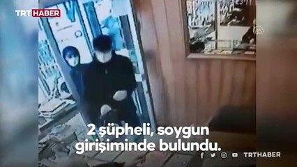 Kuyumcuyu soymaya çalışan şüpheliler 2 kişiyi yaraladı