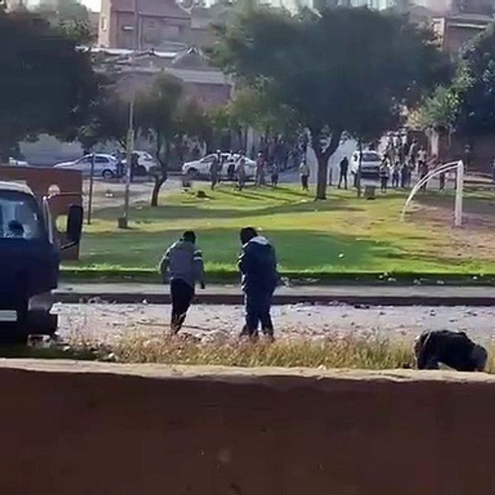 Des braqueurs ramassent les billets au râteau (Afrique du Sud)