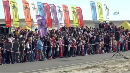 Akrobasi pilotları nefes kesti!