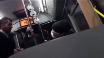 Durakta durmayan İETT şoförü, yolcuyu tehdit etti