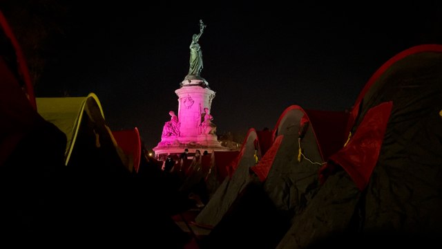 Paris : un campement de migrants s’installe place de la République