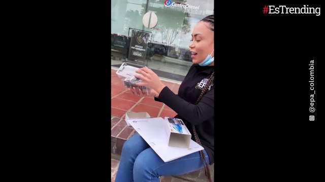 Hoy es un día muy importante : 'Epa Colombia' 'manejó' el furgón para transportar sus productos