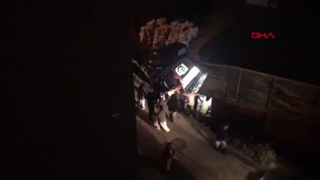 ÜMRANİYE'DE HASTA TAŞIYAN AMBULANS İŞ YERİNİN BAHÇESİNE UÇTU 1 YARALI