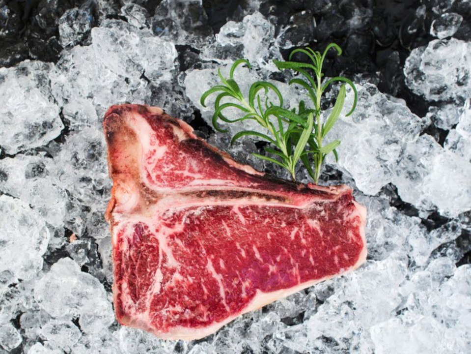 Diese Lebensmittel solltest du niemals einfrieren