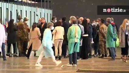 Vaccino covid, il Generale Figliuolo: "Su 500mila dosi al giorno ci ho messo la faccia"