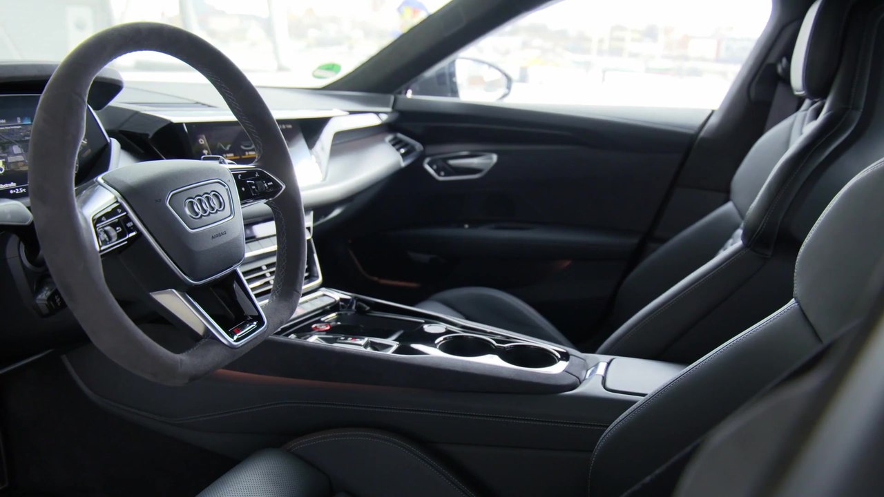 Audi RS e-tron GT Interior Design in Tactical Green