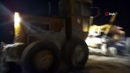 Kar ve tipi nedeniyle yolda mahsur kaldılar