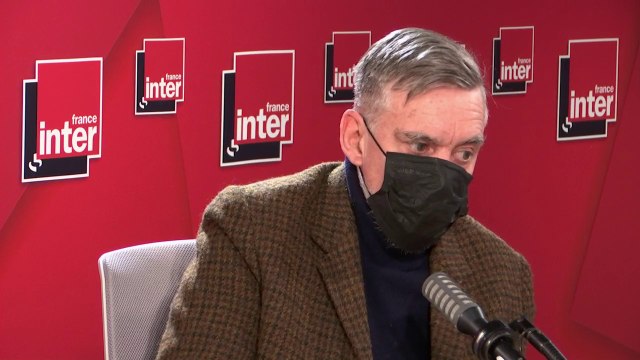 François Sureau : Apollinaire n'est pas binaire. Il est à la fois de droite et de gauche, il est de tous les côtés à la fois, il y a quelque chose de polyédrique chez lui.