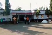 पाइप लाइन की छढ़ ले जाने की बात को लेकर दो लोगों में झगड़ा