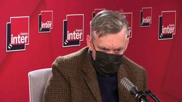 François Sureau : Le système d'Apollinaire consiste à aller au devant des choses. Il est allé au devant du cubisme, comme il est allé au devant de la guerre, dans le même mouvement.