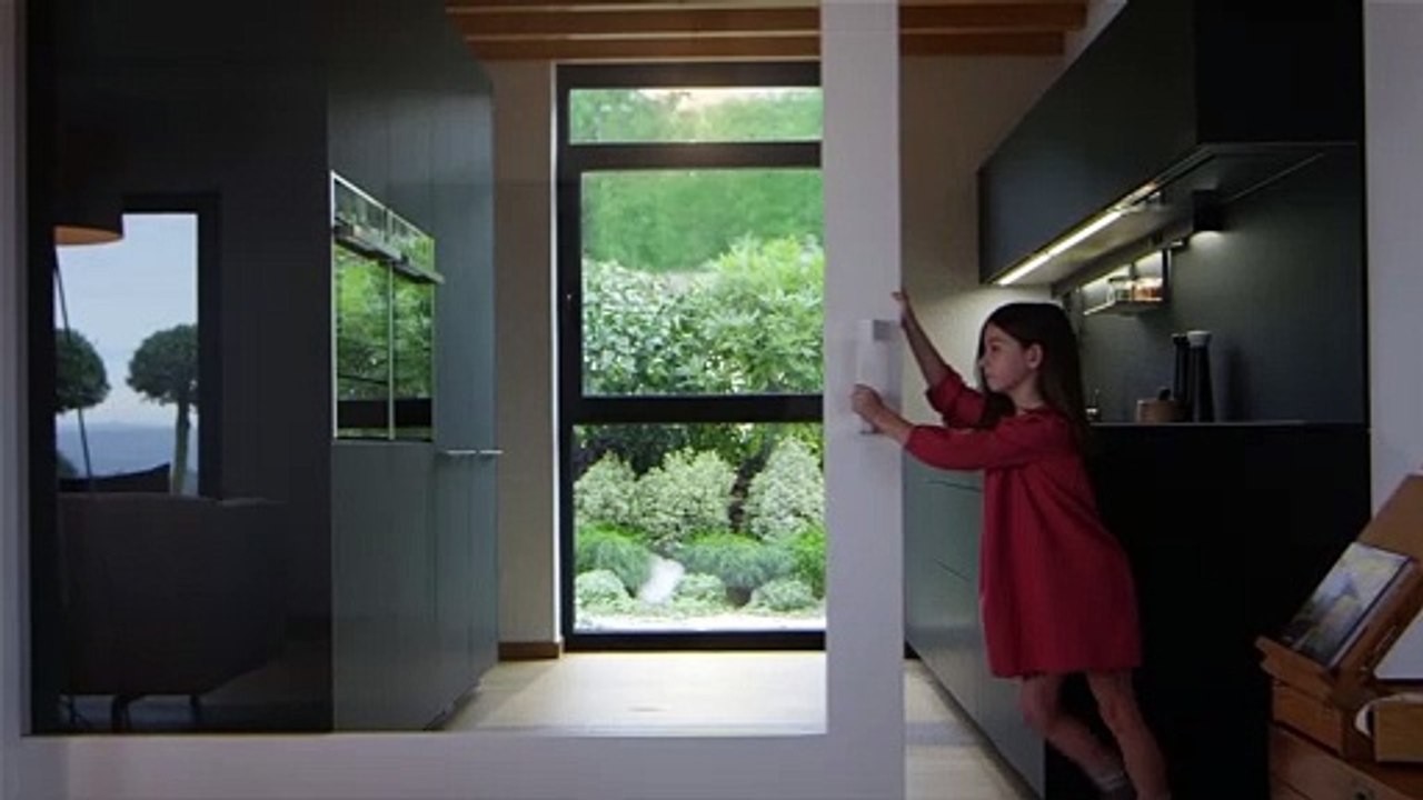 Cocinas negras – SANTOS presenta LINE Lights, la luz del hogar