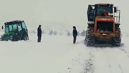 Erzincan’da kar ve tipiden 102 köy yolu ulaşıma kapandı